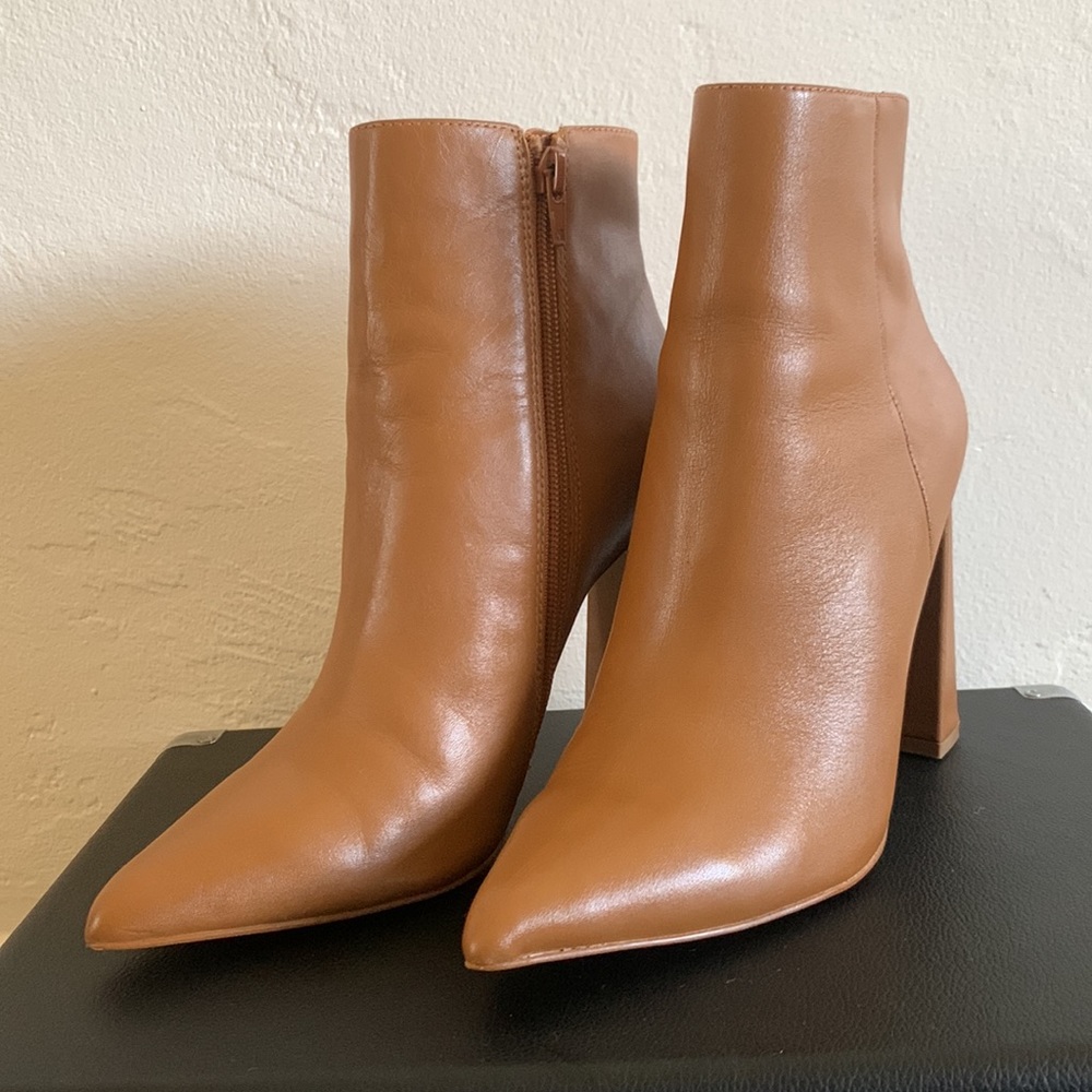 Steve Madden Tarra Brown Leather Booties Size 7.5
